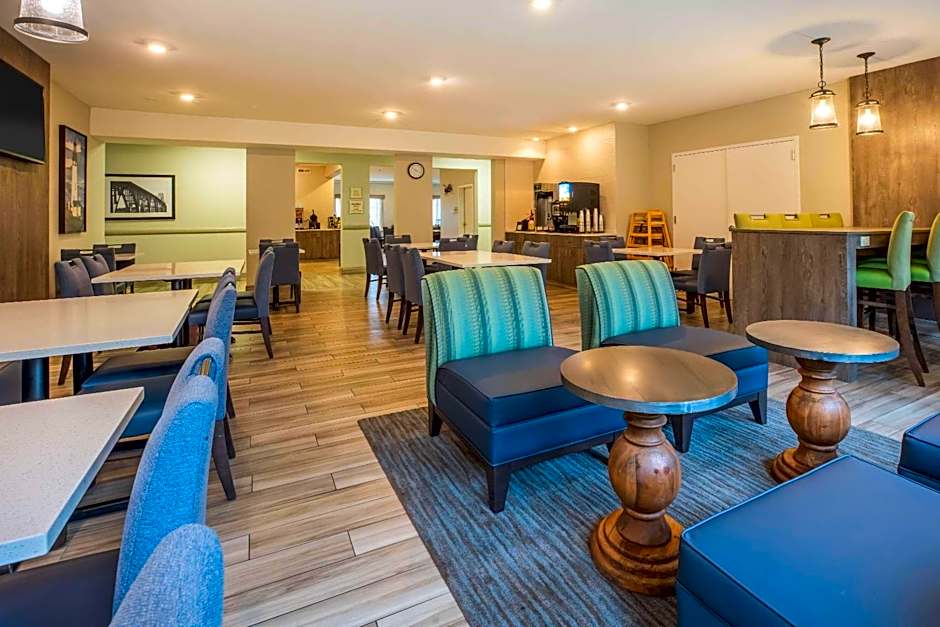 La Quinta Inn & Suites by Wyndham Newport