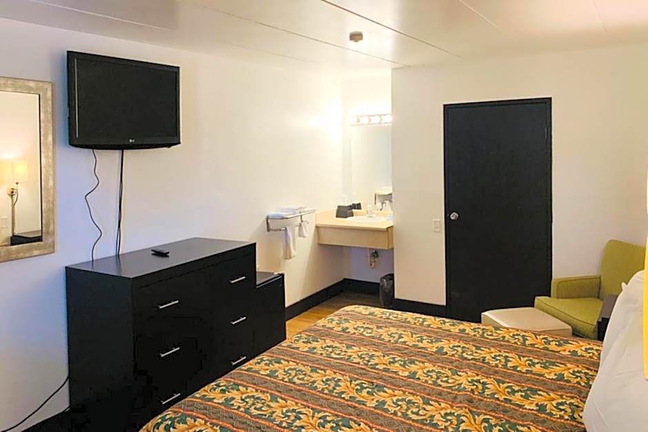 Economy Inn of Holland