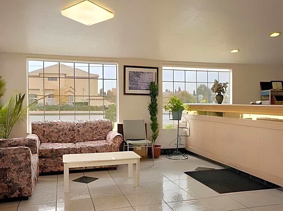 Studio 6 Suites Madera, CA Yosemite