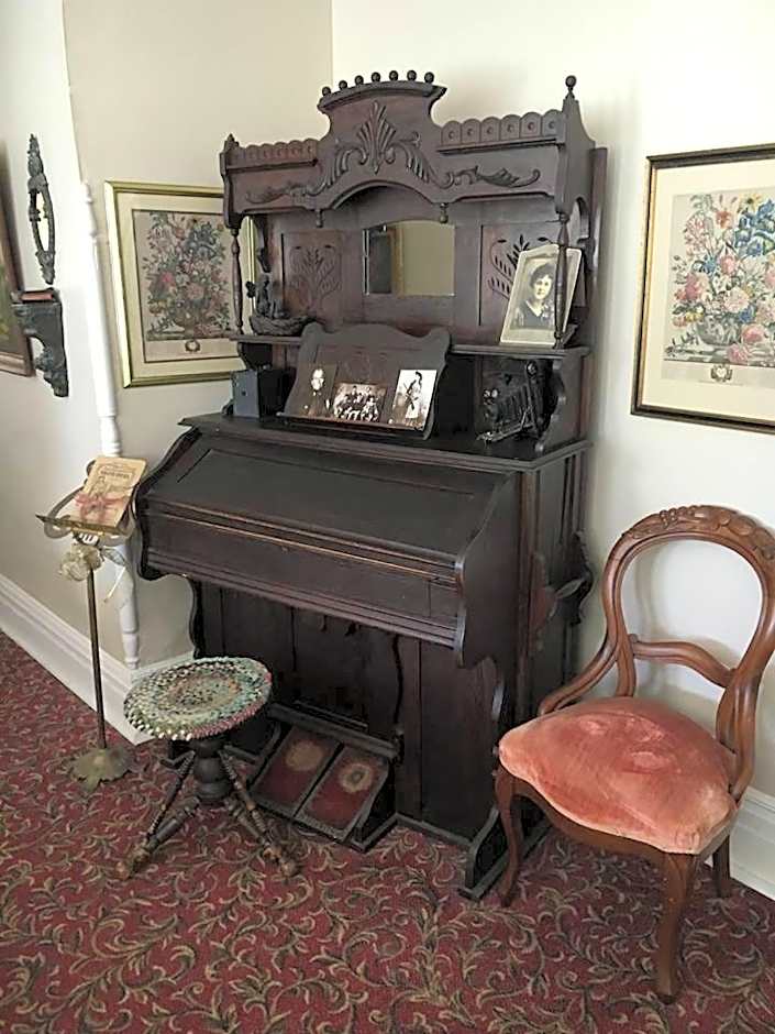 Grand Victorian Inn