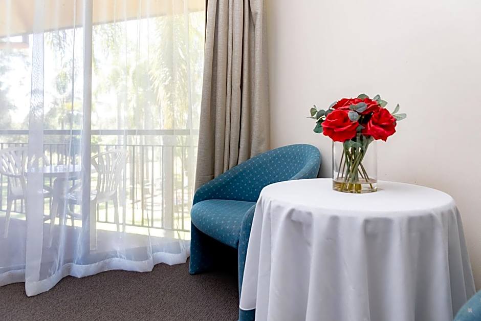 Charbonnier Motor Inn