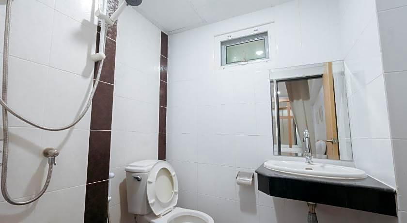 Creston Grand Hotel Suphan Buri