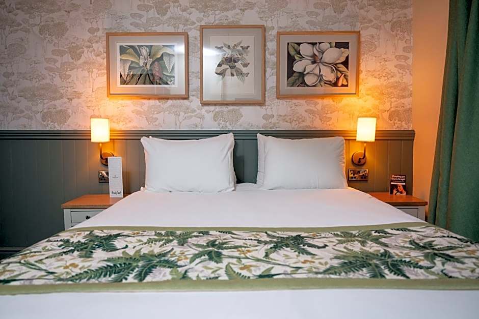 Rockingham Arms By Greene King Inns