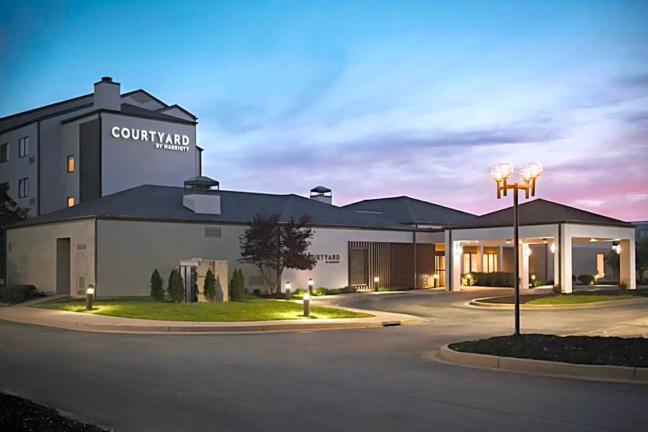 Courtyard by Marriott Louisville East