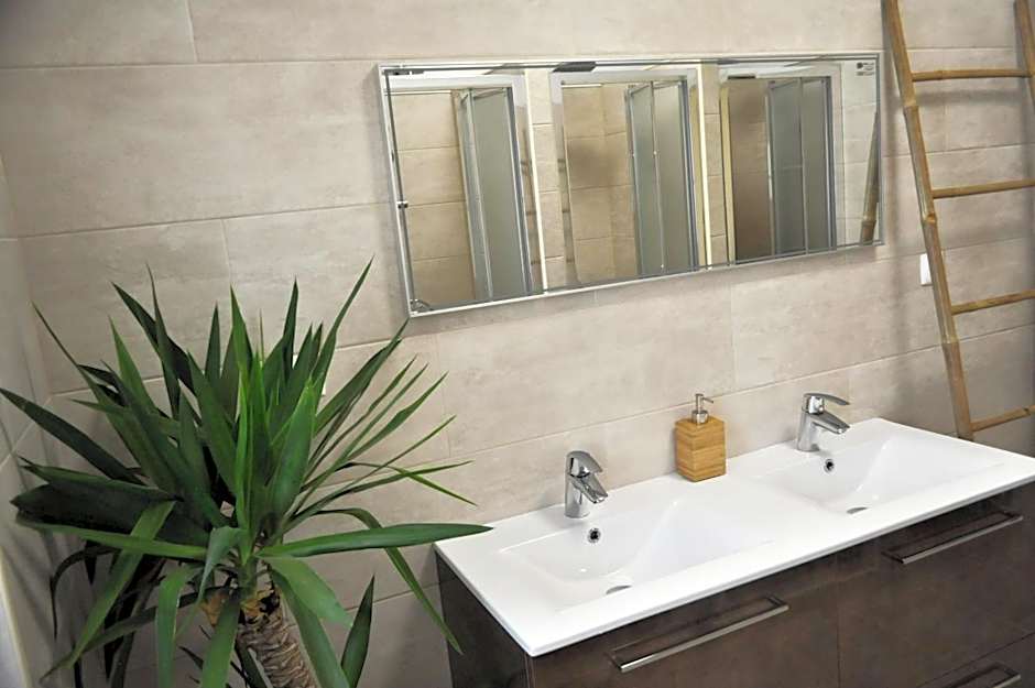 Green Element Guesthouse