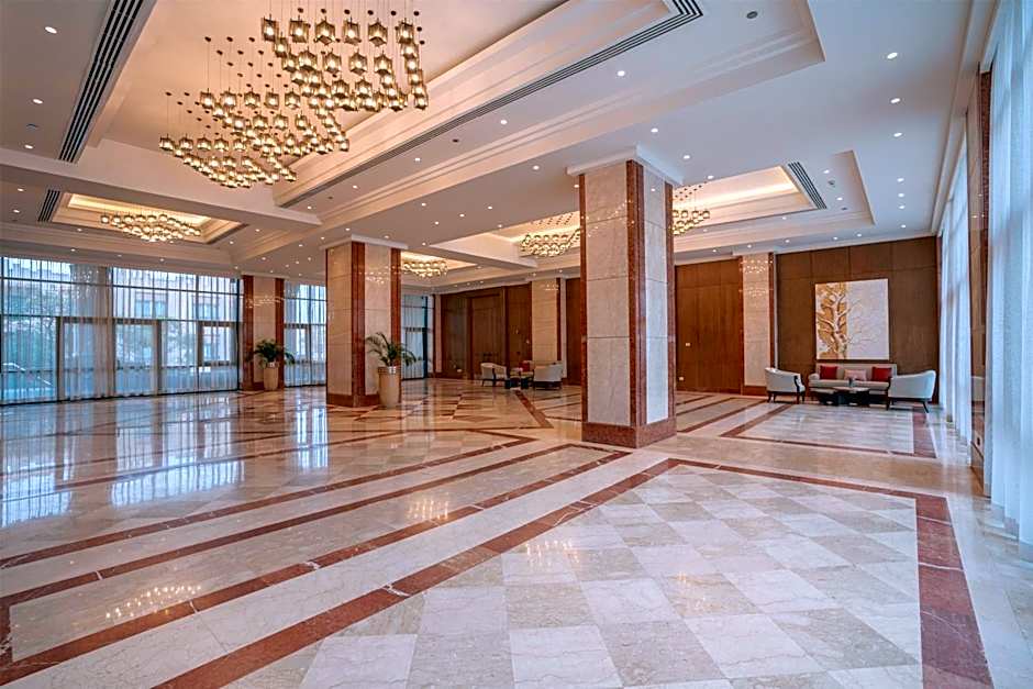 Hilton Pyramids Golf