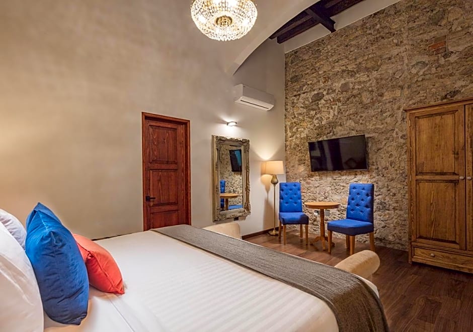 HOTEL CASA MONARCA