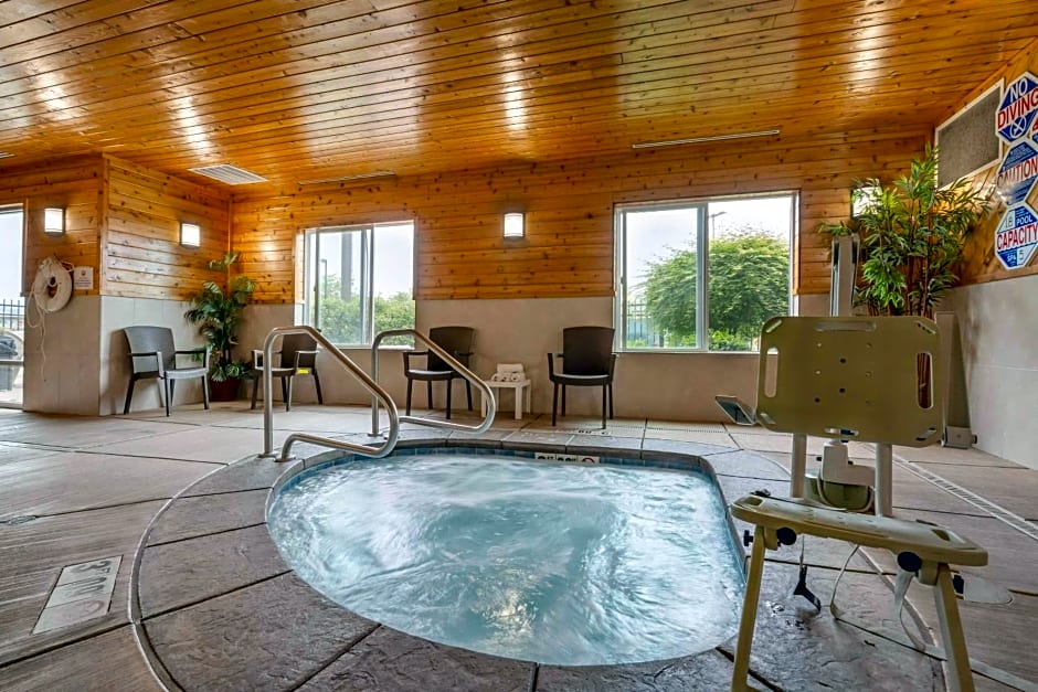Comfort Suites Redding - Shasta Lake