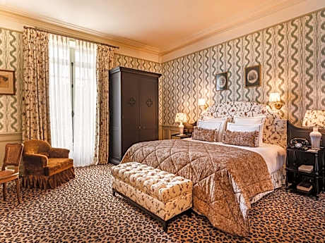 L’ABBAYE – PRESTIGE SUITE, 1 King bed, estate view, first floor