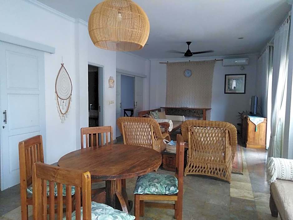 Bali Court Hotel & Apartment