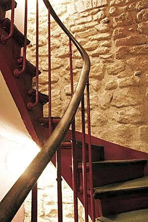 Aloha Hostel Eiffel Tower by Hiphophostels