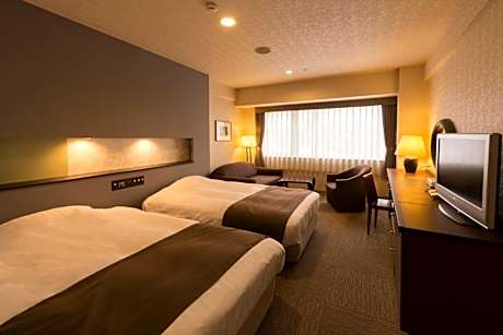 Twin Room - High Floor - Non-Smoking