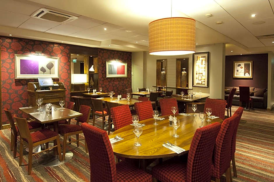 Premier Inn London Heathrow Airport T2 & T3 - Bath Road
