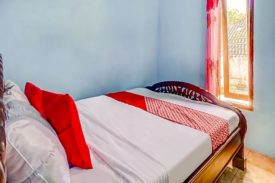 OYO Life 90879 Ara Predator Funpark