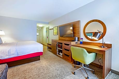 King Room with Sofa Bed and Study - Non-Smoking