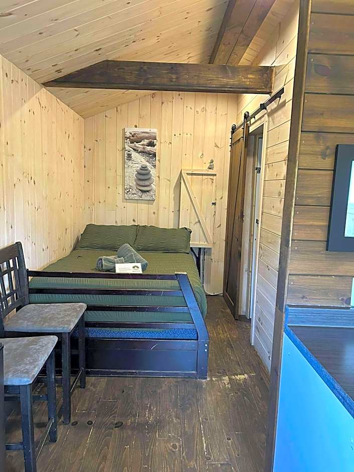 Chalet le Coyote Lac, Micro Ferme, Sentier Du Domaine, Vue Sur Les Monts, Idéal 2 4 Personnes