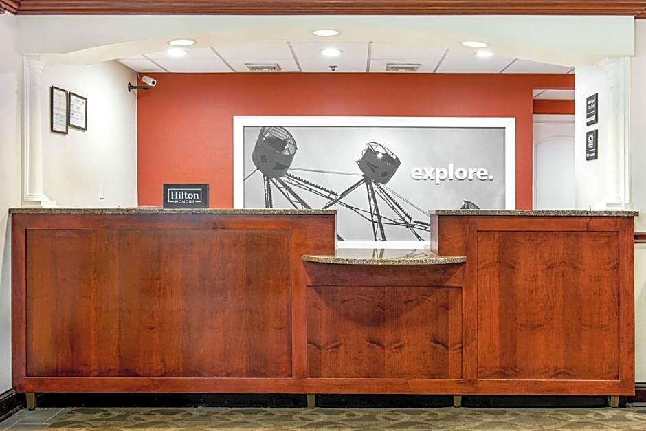 Hampton Inn By Hilton And Suites Bethlehem