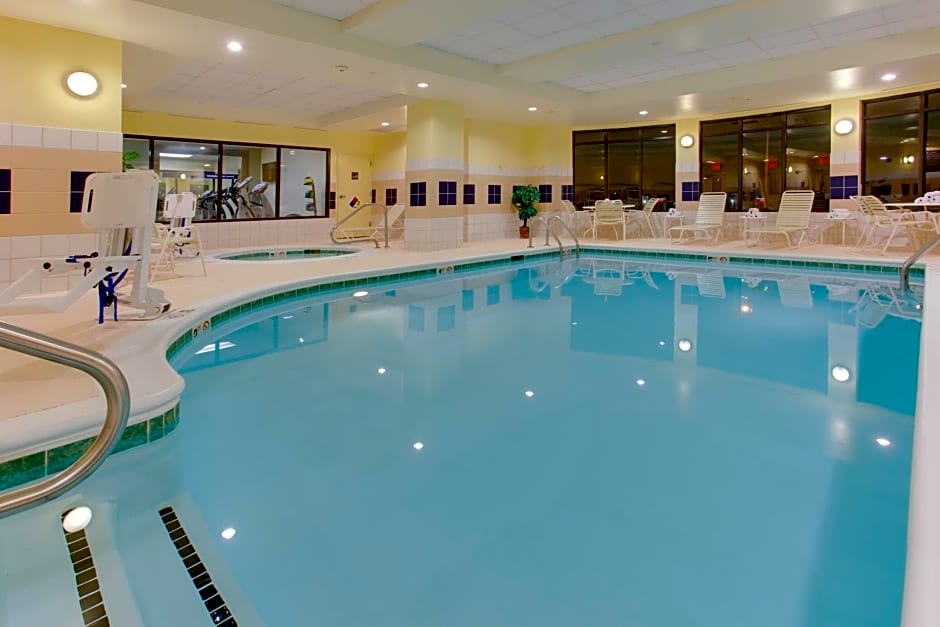 Hampton Inn and Suites Fredericksburg South