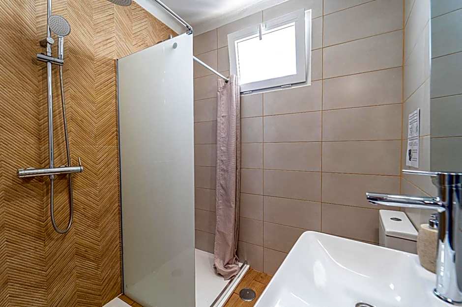 Sandy Bottoms Hostel