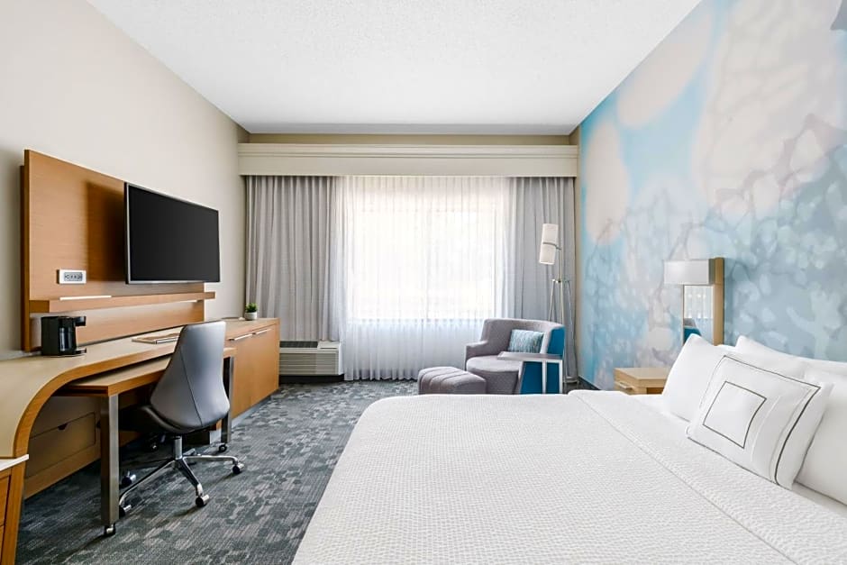 Courtyard by Marriott Dallas Lewisville