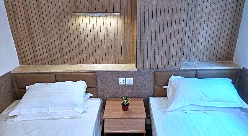 Man Va Hotel