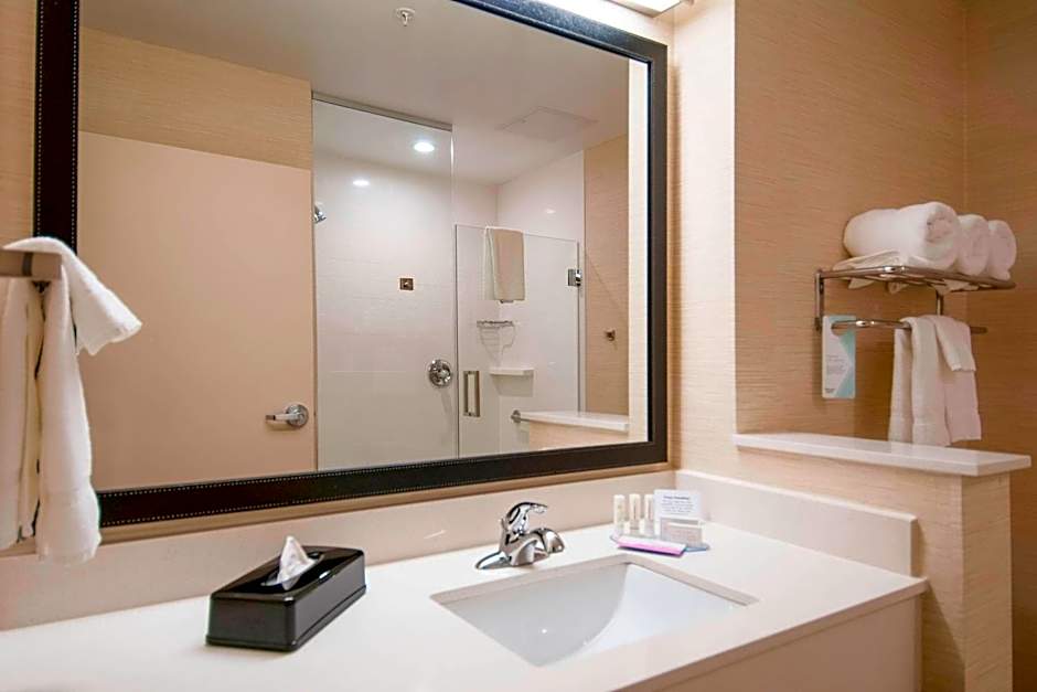 Fairfield Inn & Suites by Marriott San Antonio Brooks City Base