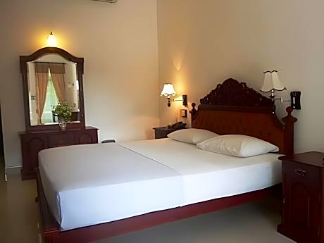 Centauria City Hotel                                                                            