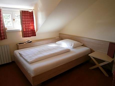 Small Single Room