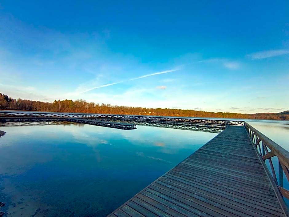 Domek nad jeziorem 7