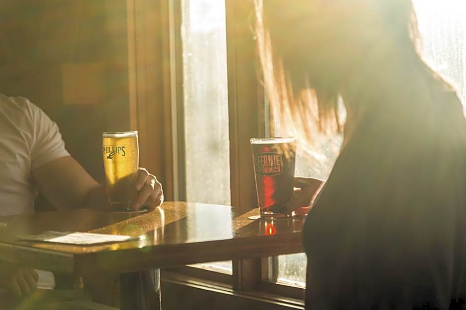 The Flying Steamshovel Inn