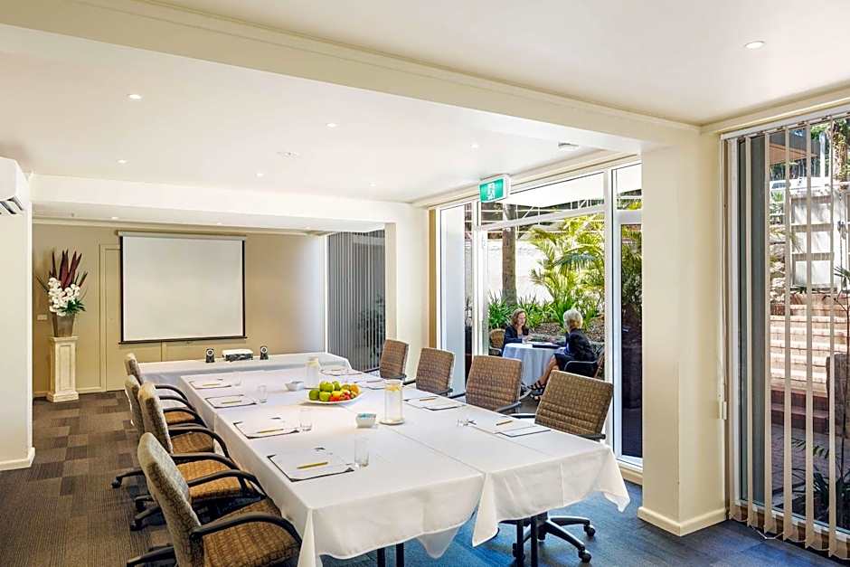 Mirage Hotel Newport