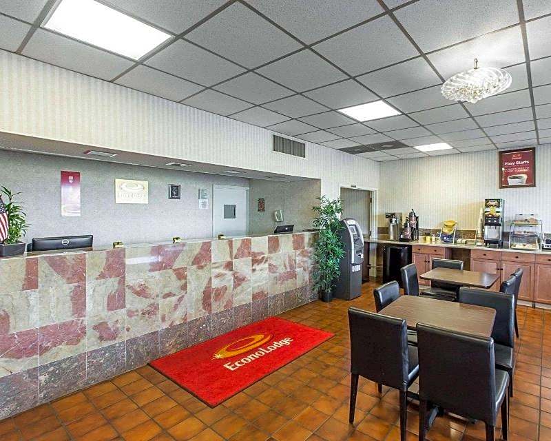 Econo Lodge Calhoun