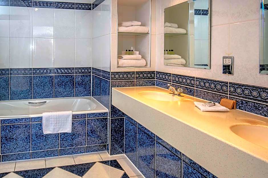 Best Western Heath Court Hotel