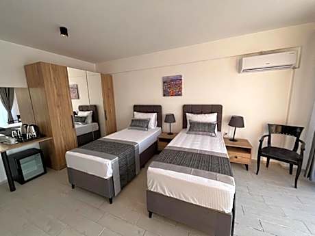 Twin Room with Sea View