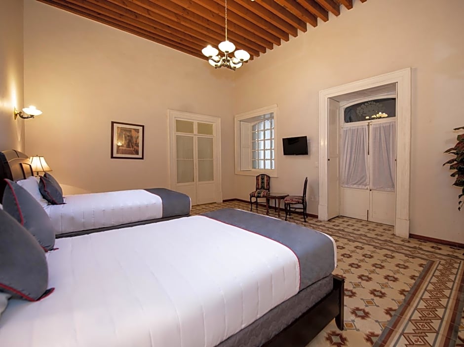 Hotel Senorial