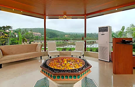 White Pearl Suites