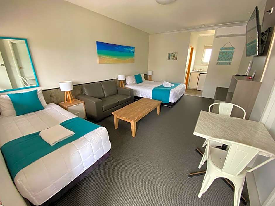 Top of the Town Motor Inn