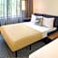 Courtyard by Marriott Edison Woodbridge