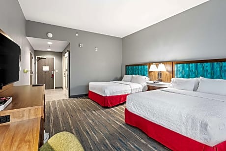 2 QUEENS MOBILITY/HEARING ACCESS TUB NOSMOK