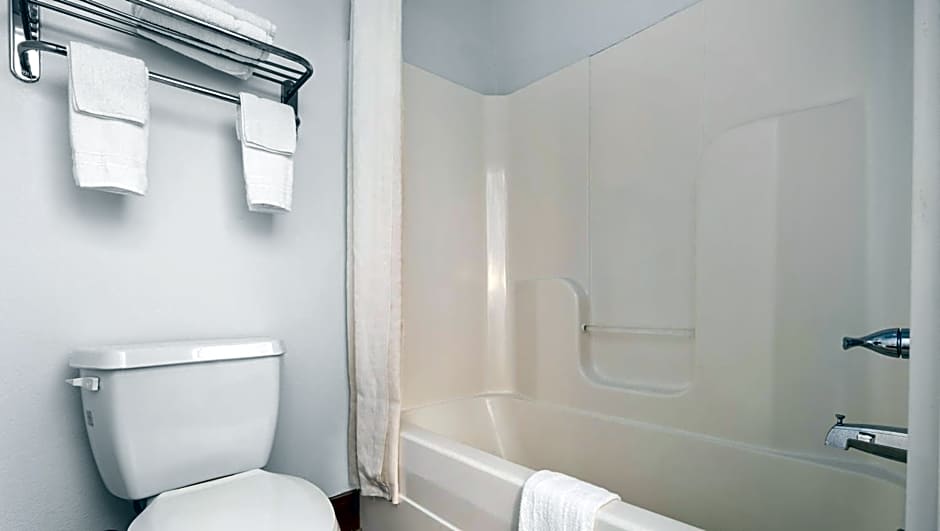 Belmont Inn and Suites