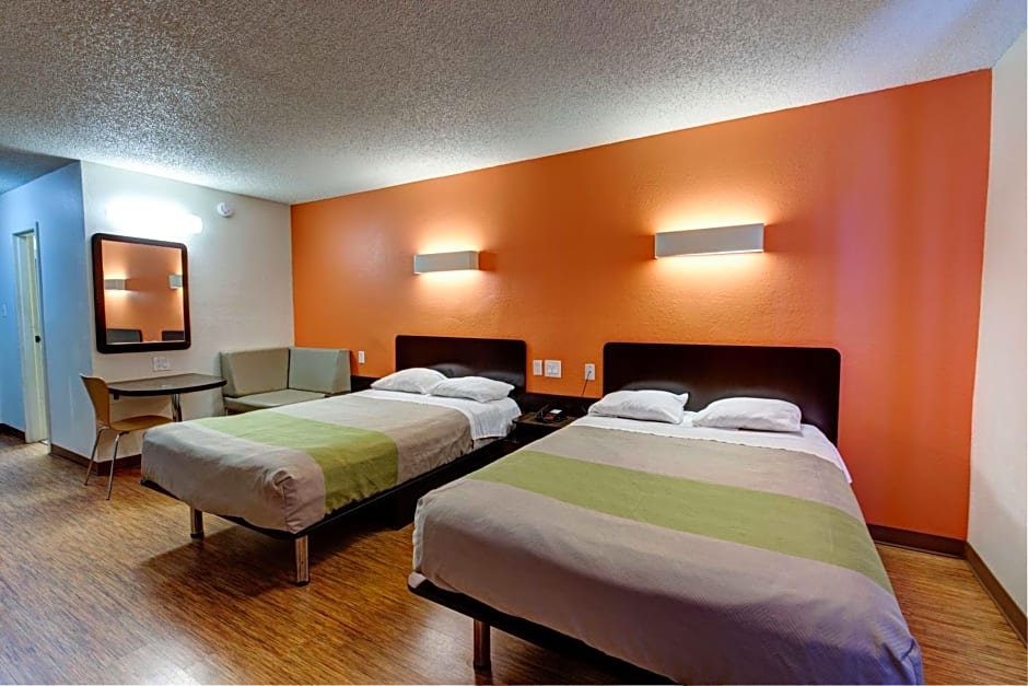 Motel 6 Houston Hobby