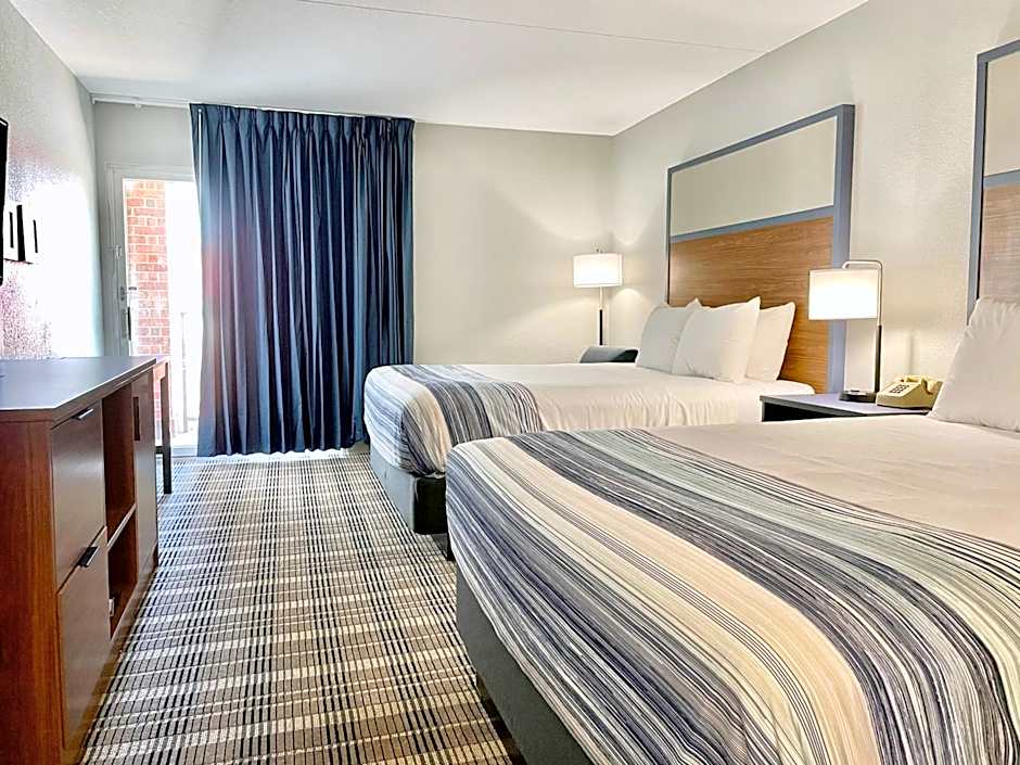 AmericInn by Wyndham Branson & Conference Center