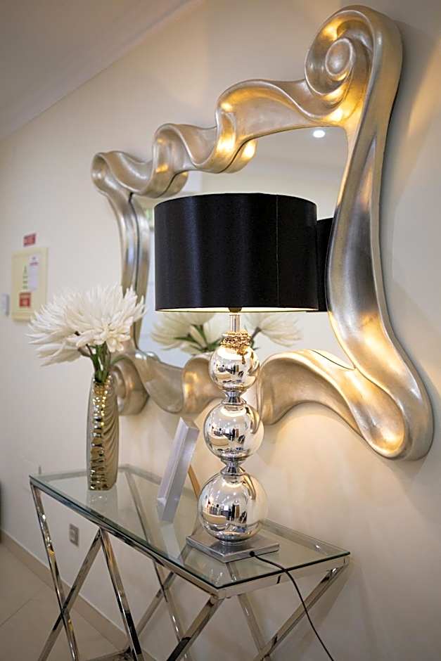 Sunny, The House - AL