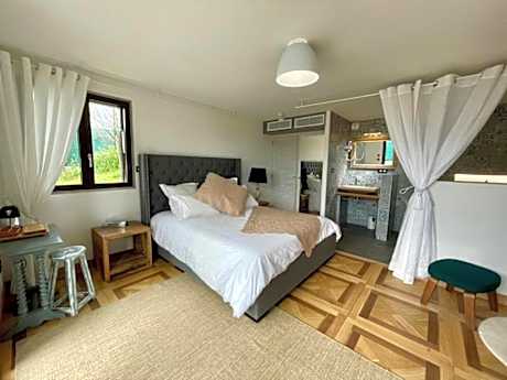 Deluxe Double Room with Bath