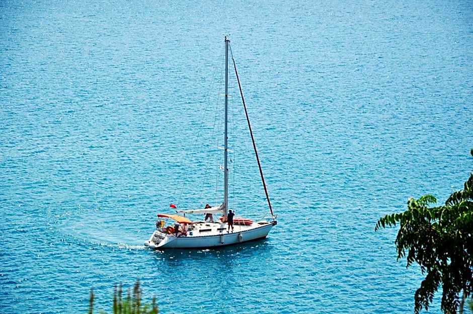 Skiathos Luxury Villa 2 Bedroom Villa Dyo Vromolimnos