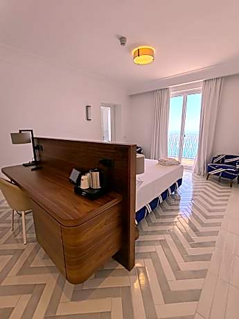 Prestige Deluxe Room with Sea View
