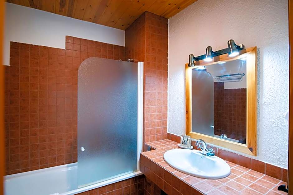 Hospedium Hotel La Parada del Compte