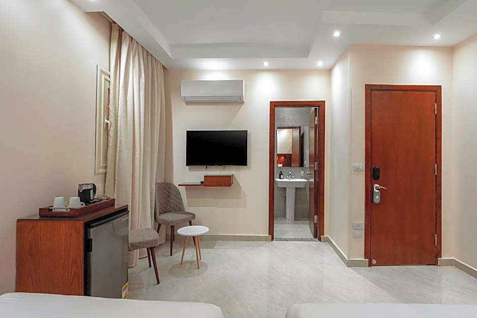 Dream Inn Pyramids View