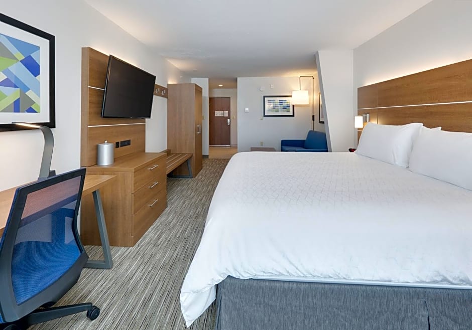 Holiday Inn Express & Suites San Antonio NW Near Seaworld by IHG