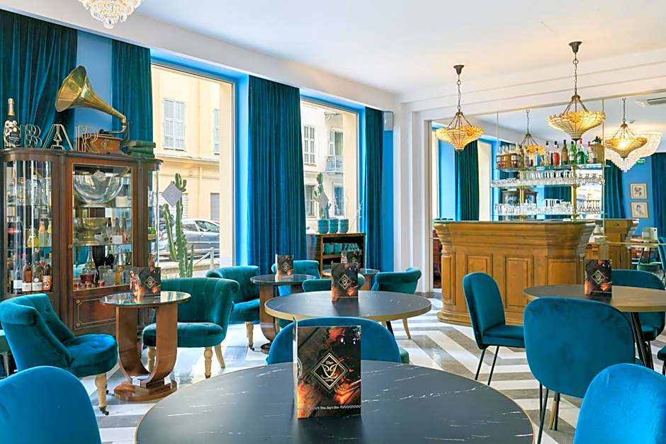 The Jay Hotel by HappyCulture